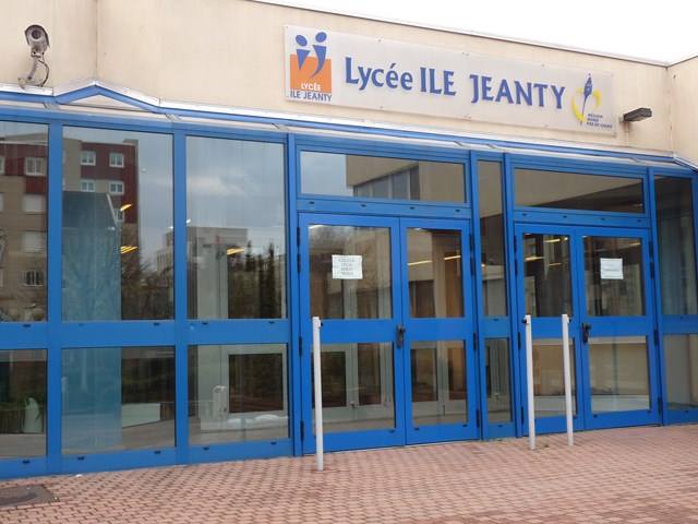 Lycée Ile Jeanty_MrGoodfish