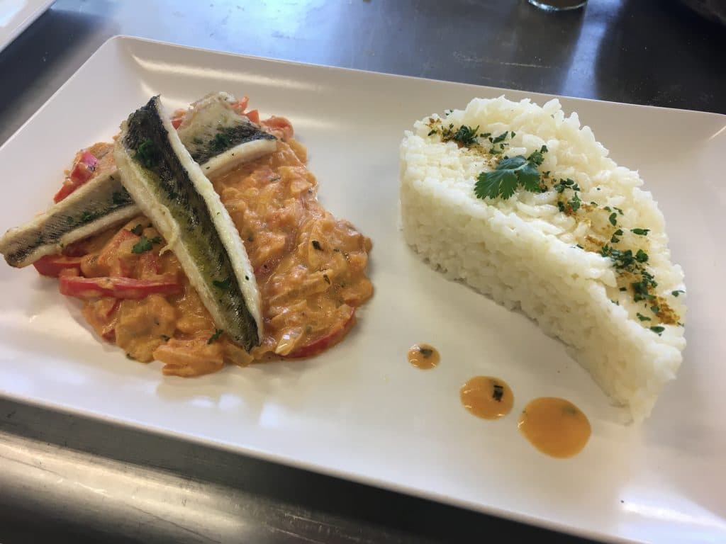 Saumon beurre blanc, riz aux légumes cuisinés