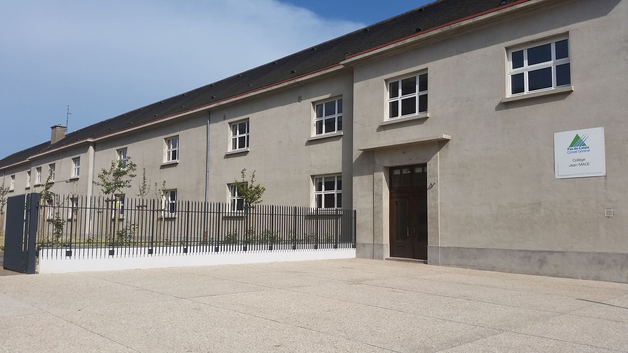 Collège Jean Mace Calais Mr.Goodfish