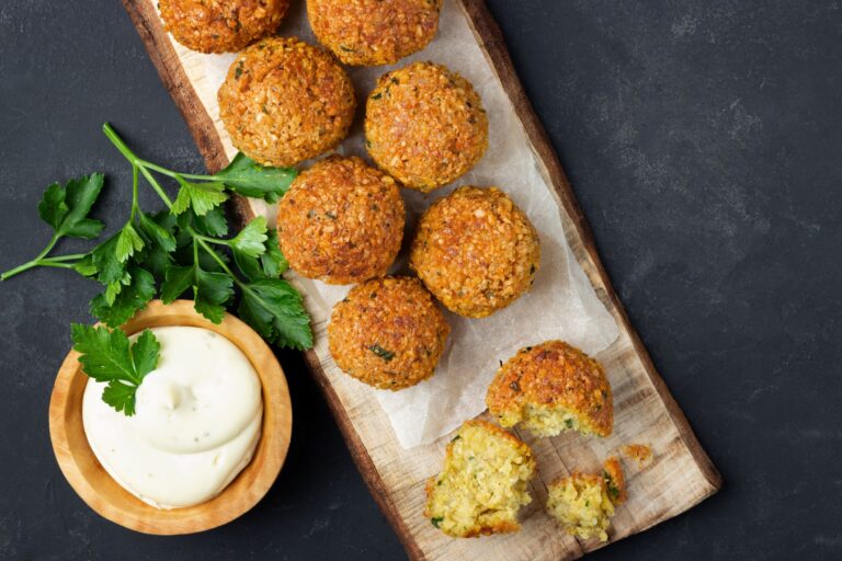 Falafele z kombu, orzechami nerkowca i ziarnami słonecznika